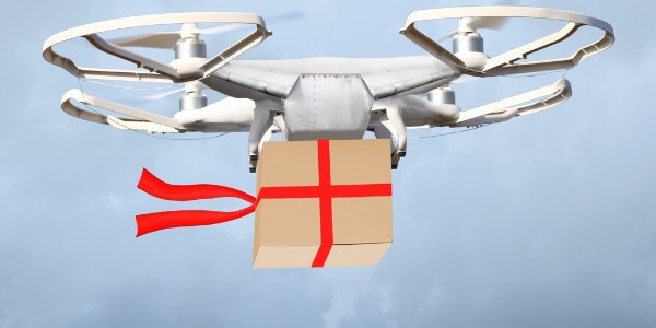 顺丰无人机支援安亭运送物资，已建立十余条固定航线